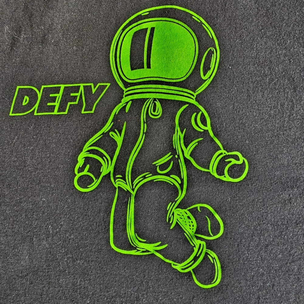 Concert Tee- Shirt Defy Gravity Astronaut